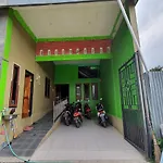 Oyo 3969 Villa Bu Kris