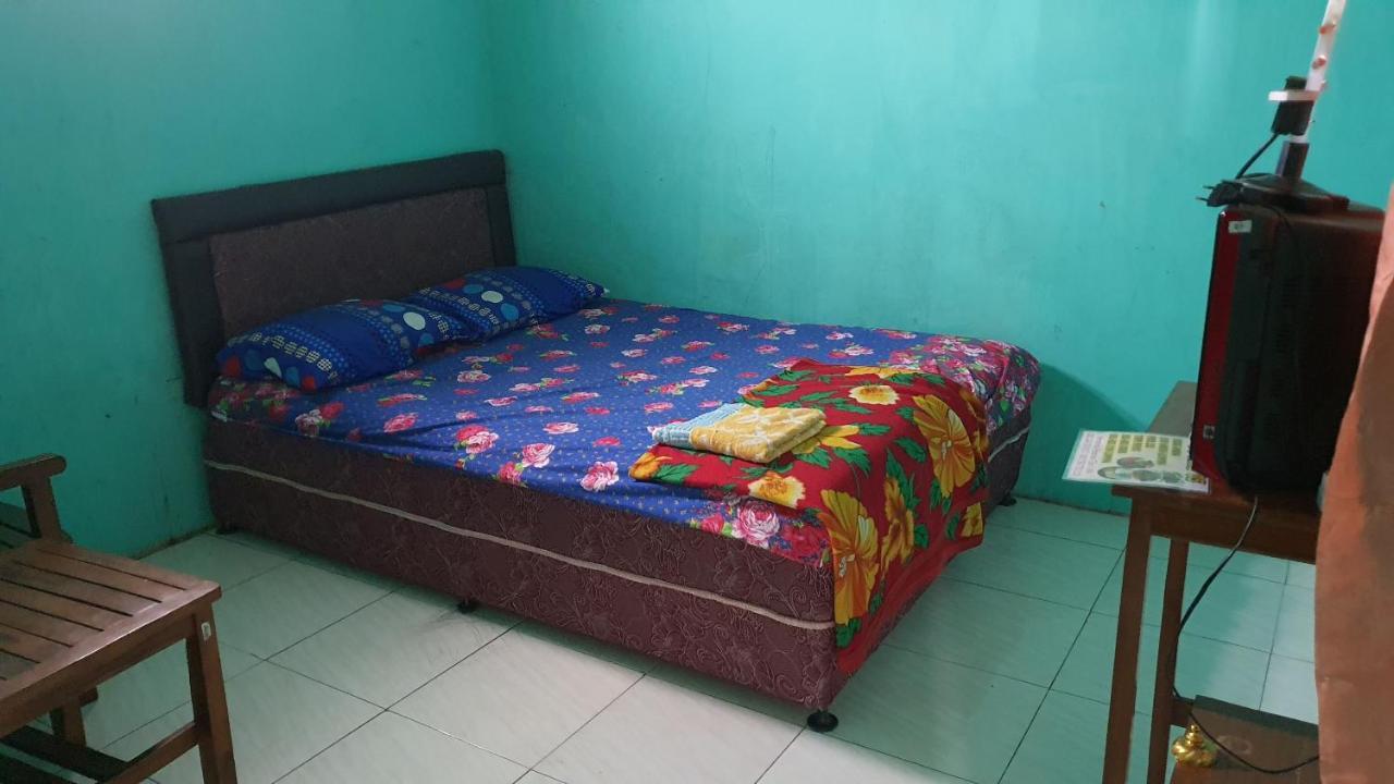Hotel Oyo 3969 Bu Kris Mojokerto