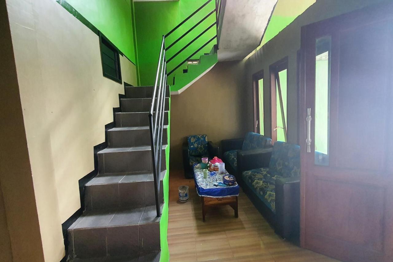 Oyo 3969 Bu Kris Hotel 2*